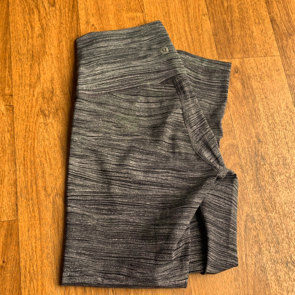 Lululemon High-Rise Leggings .